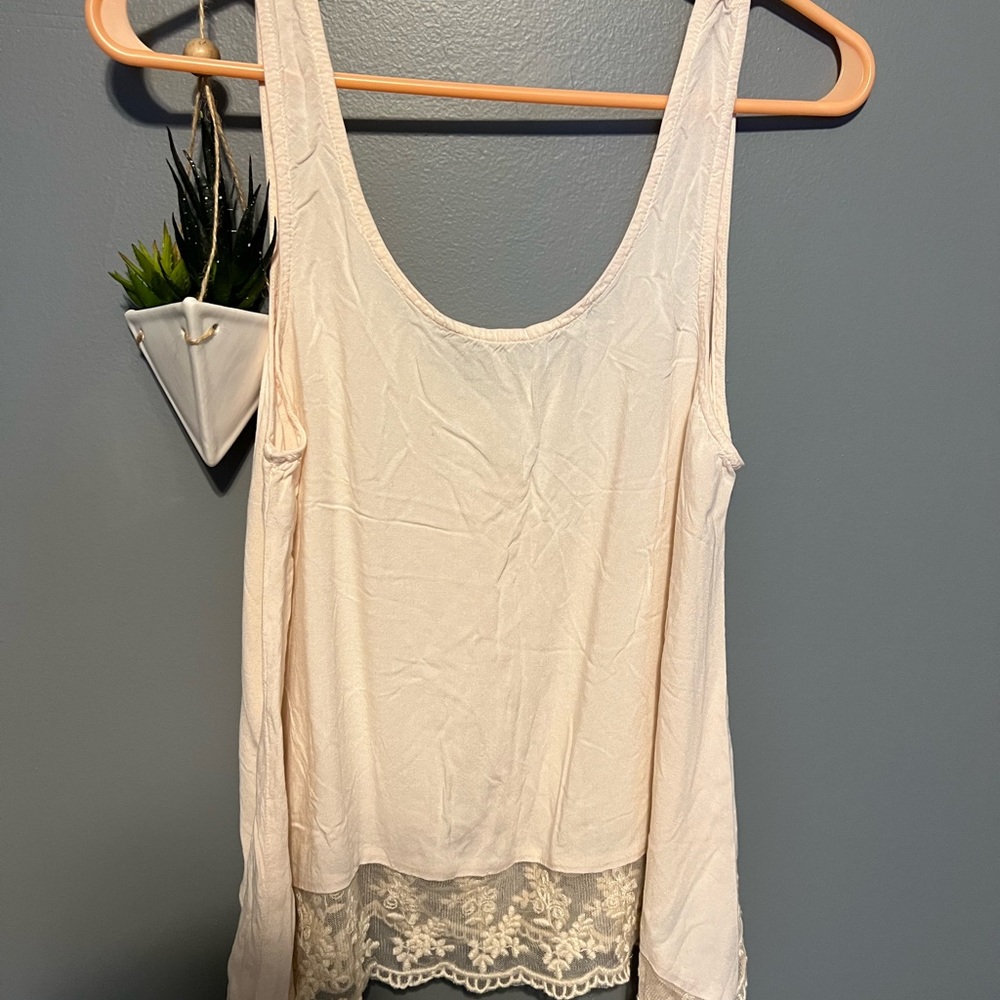 American Eagle flowy top